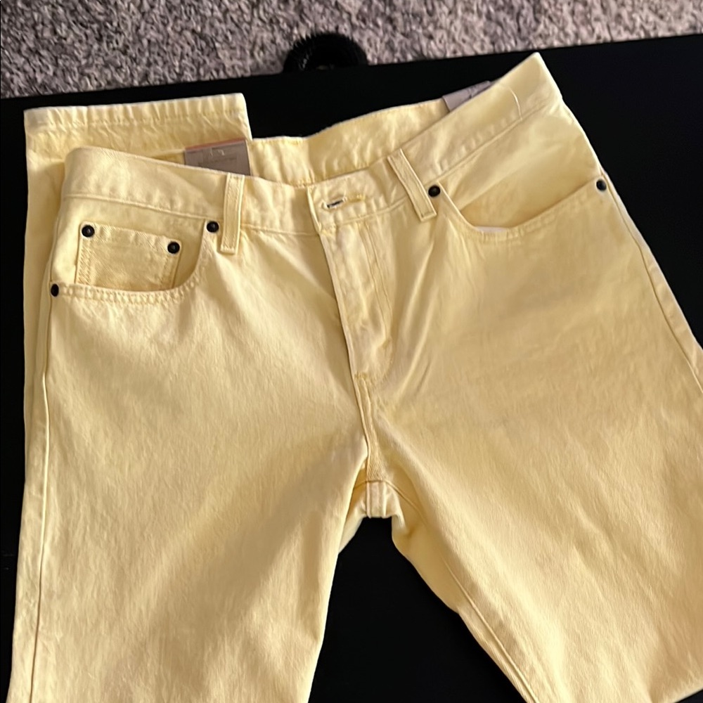 Levi's  new Women's Sunny Yellow Skin mid straight jeans nwt